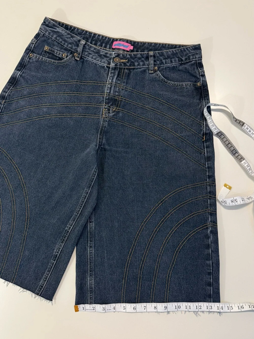 EDIKTED Unisex Baggy Curved Stitch Jorts Size L Dark Wash Skater Bermuda Shorts